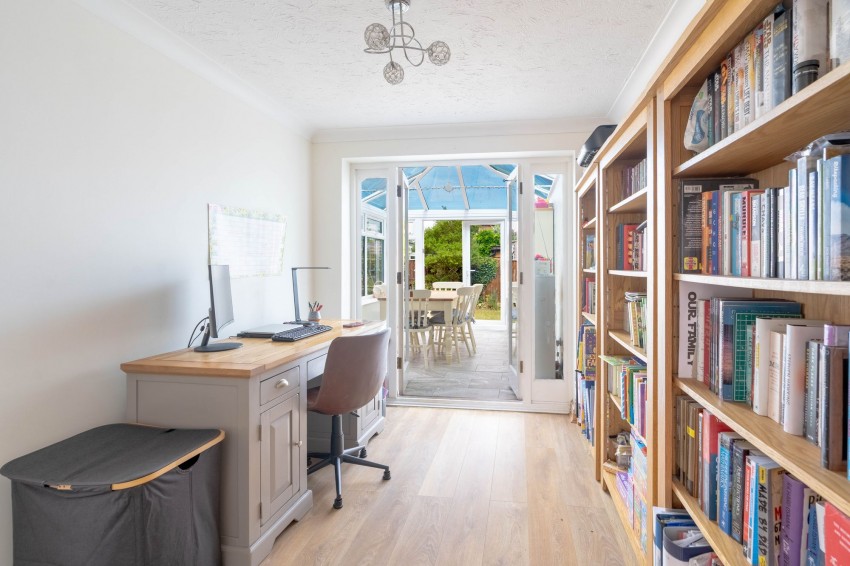 Images for Lee Close, Cottenham, CB24 EAID:4037033056 BID:e9c2a2d5-4edb-4404-af16-967a1de68210