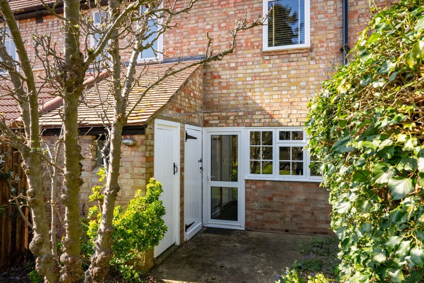 Images for High Street, Girton, CB3 EAID:4037033056 BID:df7a2b8e-b283-433c-96bc-9990089caf32