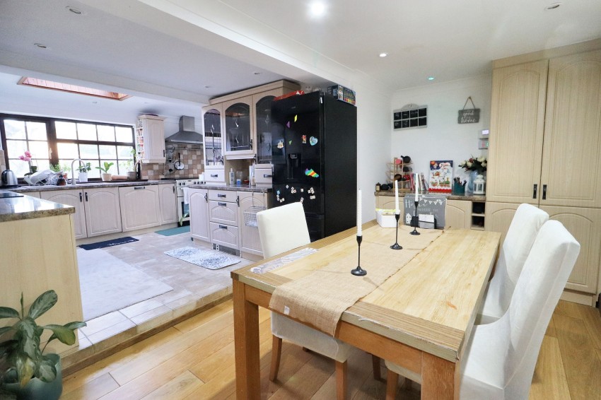 Images for High Street, Wilburton, CB6 EAID:4037033056 BID:e9c2a2d5-4edb-4404-af16-967a1de68210