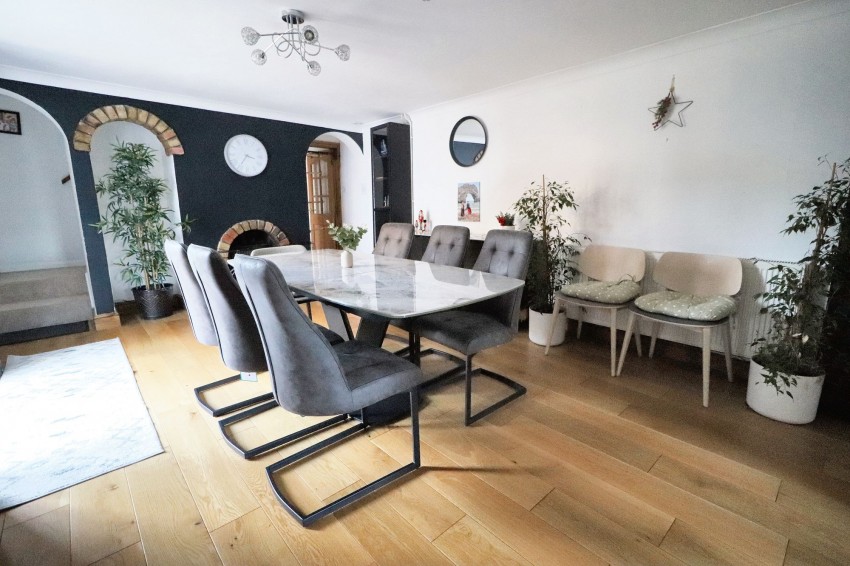 Images for High Street, Wilburton, CB6 EAID:4037033056 BID:e9c2a2d5-4edb-4404-af16-967a1de68210