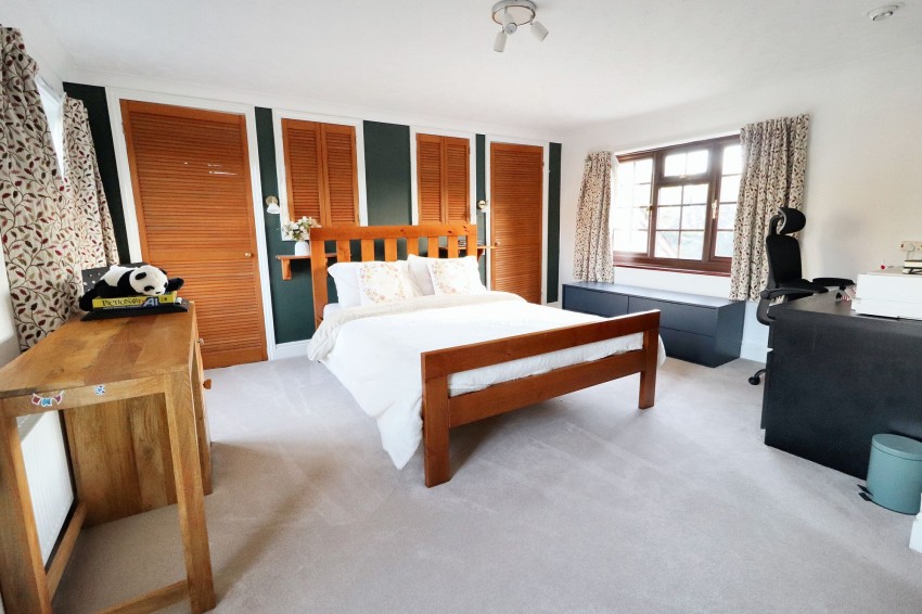 Images for High Street, Wilburton, CB6 EAID:4037033056 BID:e9c2a2d5-4edb-4404-af16-967a1de68210