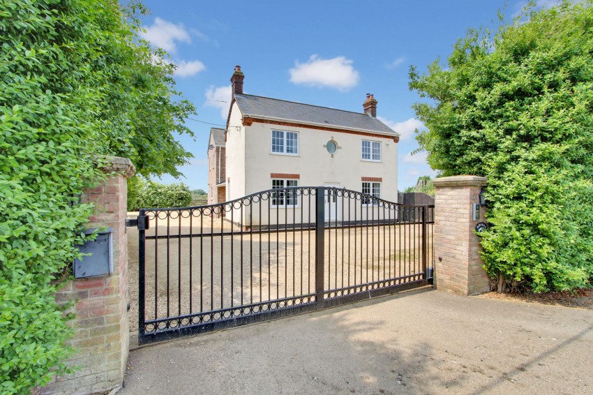 Images for Middle Drove, St. Johns Fen End, PE14 EAID:4037033056 BID:1d497ef6-e698-4427-833a-3b42529ac059