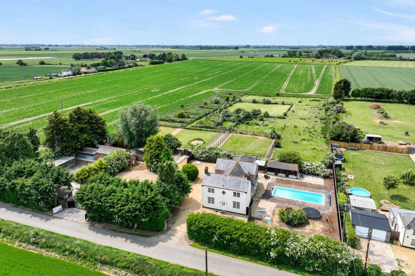 Images for Middle Drove, St. Johns Fen End, PE14 EAID:4037033056 BID:1d497ef6-e698-4427-833a-3b42529ac059