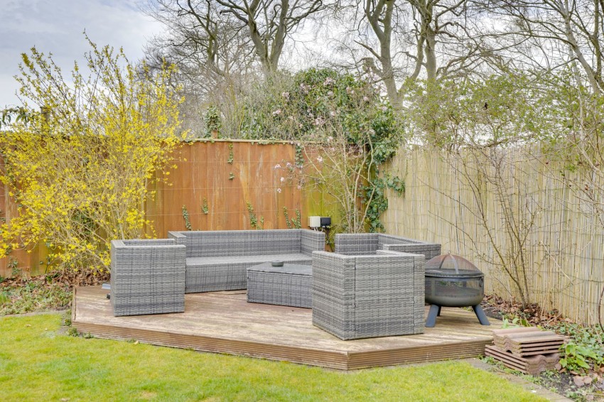 Images for Kings Drive, Newmarket, CB8 EAID:4037033056 BID:e22d2fe2-cd8a-4ee5-877e-aff44adbf8aa