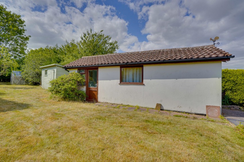 Images for Cross Green, Dullingham, CB8 EAID:4037033056 BID:e22d2fe2-cd8a-4ee5-877e-aff44adbf8aa