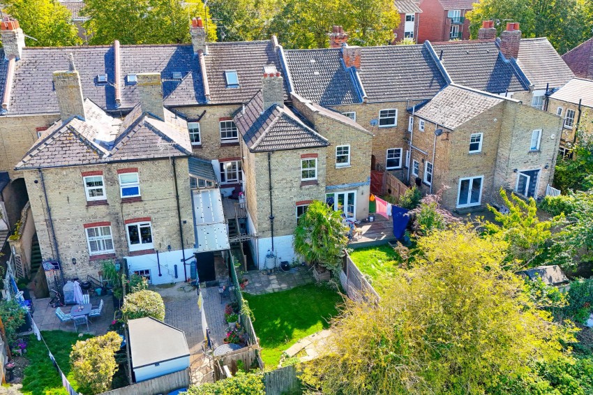 Images for High Street, Newmarket, CB8 EAID:4037033056 BID:e22d2fe2-cd8a-4ee5-877e-aff44adbf8aa