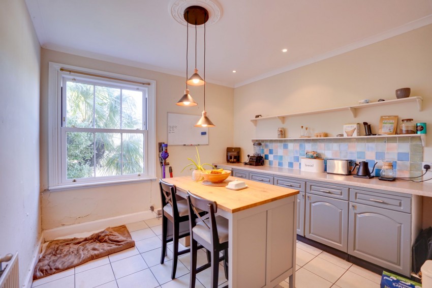 Images for High Street, Newmarket, CB8 EAID:4037033056 BID:e22d2fe2-cd8a-4ee5-877e-aff44adbf8aa