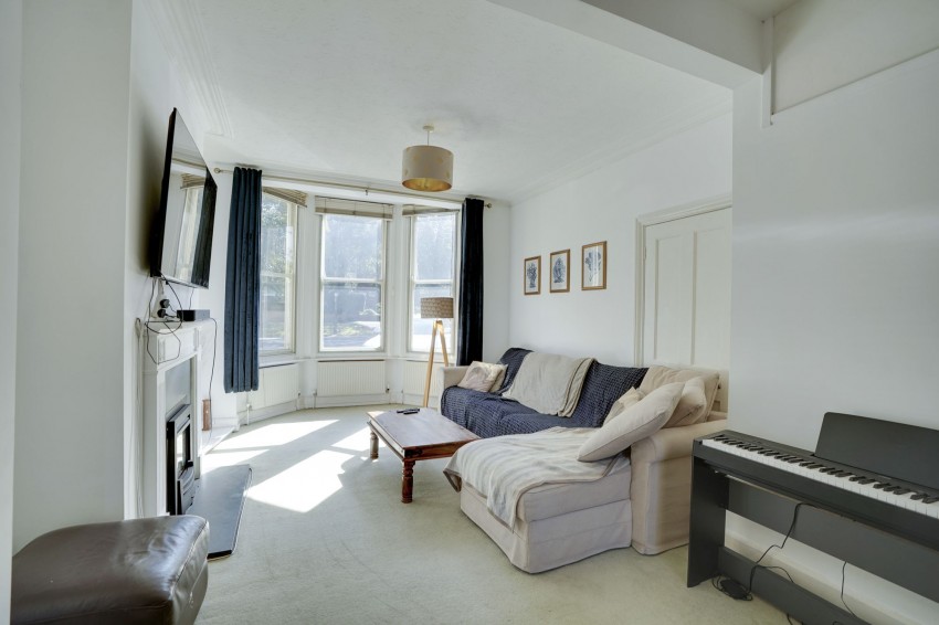 Images for High Street, Newmarket, CB8 EAID:4037033056 BID:e22d2fe2-cd8a-4ee5-877e-aff44adbf8aa