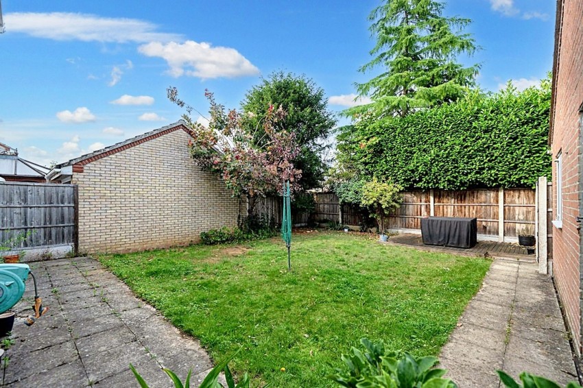 Images for Pelham Way, Cottenham, CB24 EAID:4037033056 BID:e9c2a2d5-4edb-4404-af16-967a1de68210
