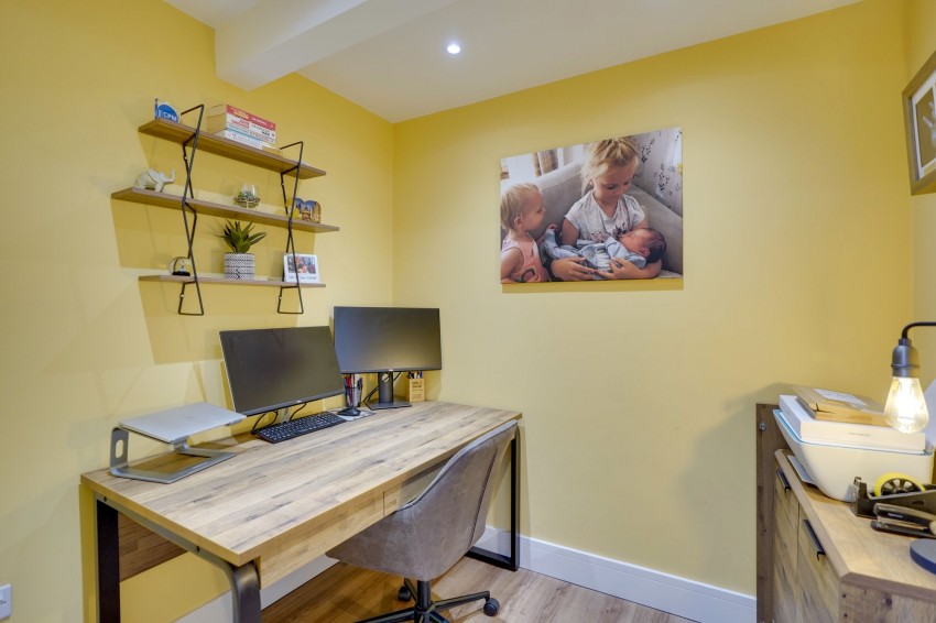 Images for Linton Close, Newmarket, CB8 EAID:4037033056 BID:e22d2fe2-cd8a-4ee5-877e-aff44adbf8aa
