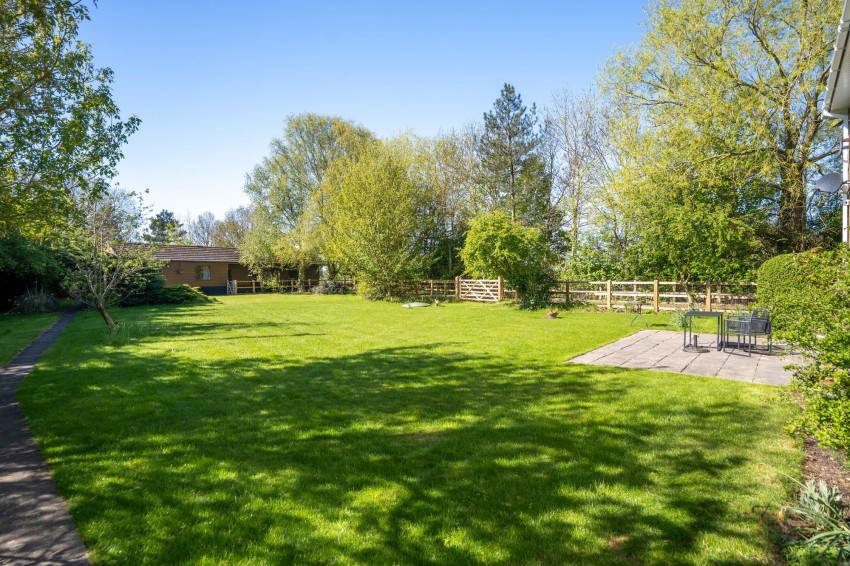 Images for Rose & Crown Road, Swavesey, CB24 EAID:4037033056 BID:e9c2a2d5-4edb-4404-af16-967a1de68210