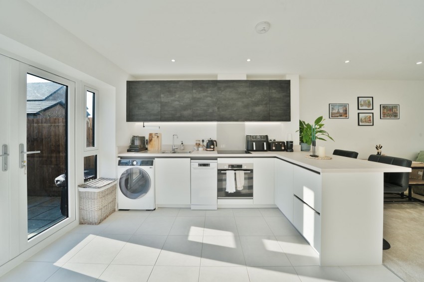 Images for Windmill Close, Over, CB24 EAID:4037033056 BID:e9c2a2d5-4edb-4404-af16-967a1de68210