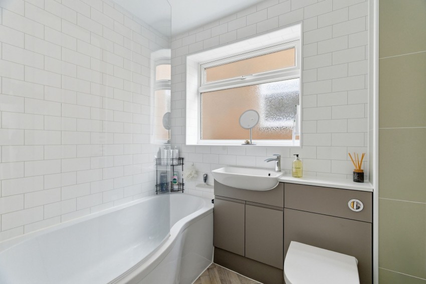 Images for Kingfisher Walk, Linton, CB21 EAID:4037033056 BID:2f5b1148-b901-4d34-9e72-64b6a96df570