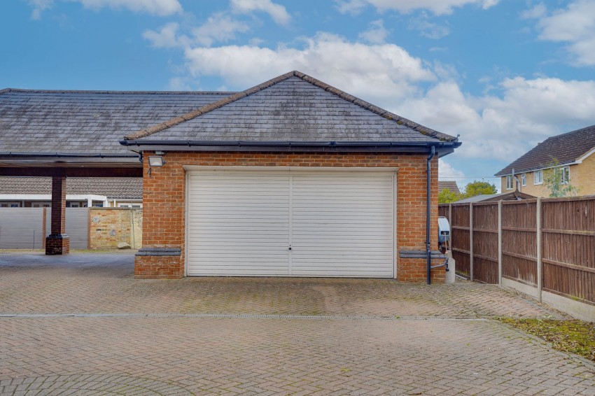 Images for Staples Lane, Soham, CB7 EAID:4037033056 BID:e22d2fe2-cd8a-4ee5-877e-aff44adbf8aa