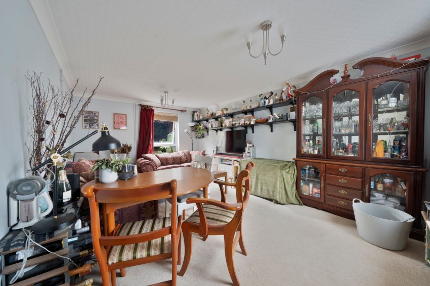 Images for Brentwood Close, Cambridge, CB5 EAID:4037033056 BID:df7a2b8e-b283-433c-96bc-9990089caf32