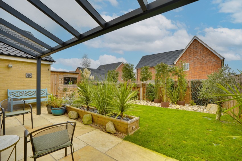 Images for Meadowhawk, Soham, CB7 EAID:4037033056 BID:e22d2fe2-cd8a-4ee5-877e-aff44adbf8aa