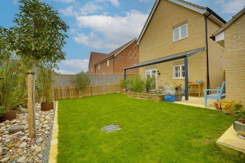 Images for Meadowhawk, Soham, CB7 EAID:4037033056 BID:e22d2fe2-cd8a-4ee5-877e-aff44adbf8aa