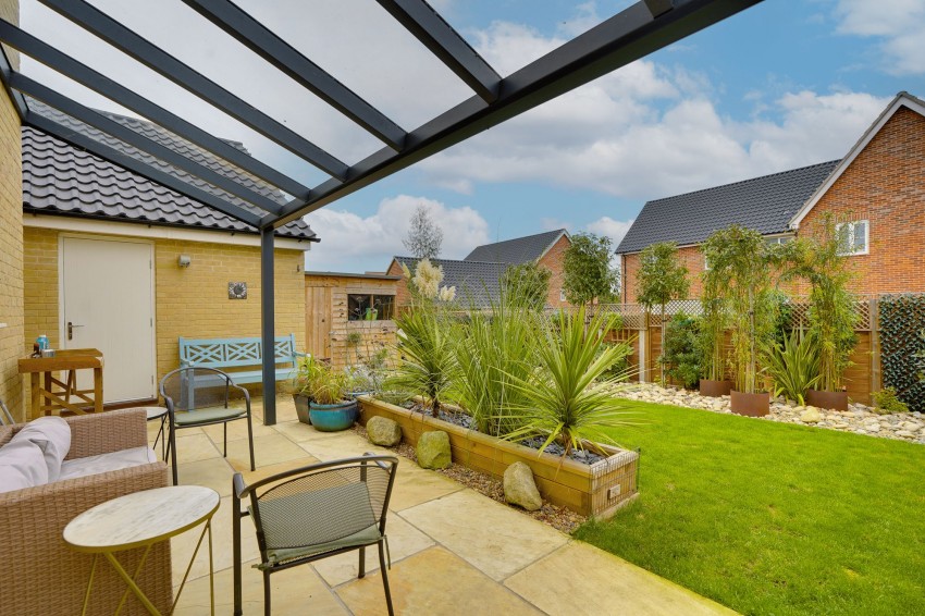 Images for Meadowhawk, Soham, CB7 EAID:4037033056 BID:e22d2fe2-cd8a-4ee5-877e-aff44adbf8aa