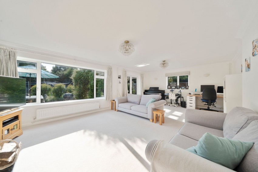 Images for Station Road, Foxton, CB22 EAID:4037033056 BID:df7a2b8e-b283-433c-96bc-9990089caf32