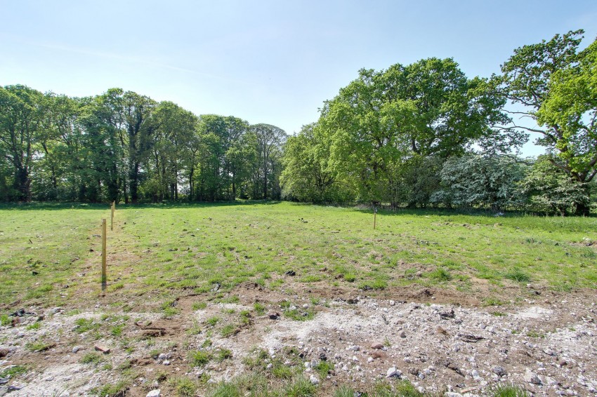 Images for Strawberry Fields, Narford Road, PE32 EAID:4037033056 BID:1d497ef6-e698-4427-833a-3b42529ac059