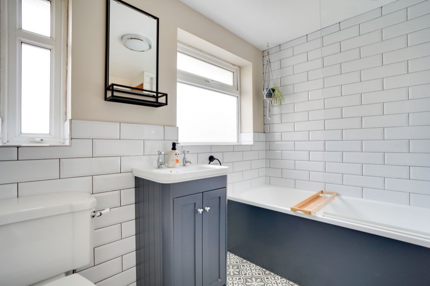 Images for Millbank, Newmarket, CB8 EAID:4037033056 BID:e22d2fe2-cd8a-4ee5-877e-aff44adbf8aa