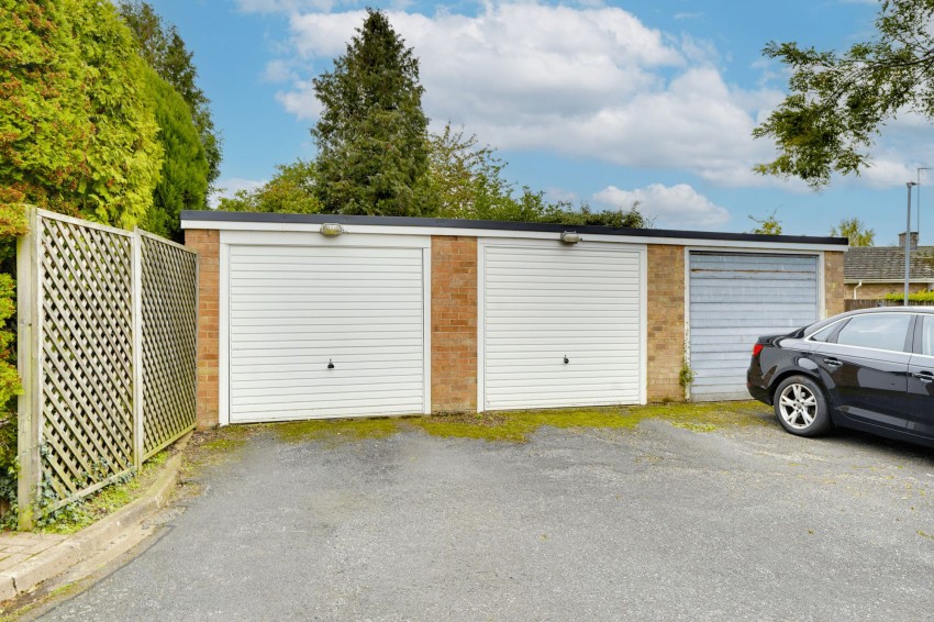 Images for Holland Park, Cheveley, CB8 EAID:4037033056 BID:e22d2fe2-cd8a-4ee5-877e-aff44adbf8aa