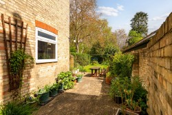 Images for De Freville Avenue, Cambridge, CB4