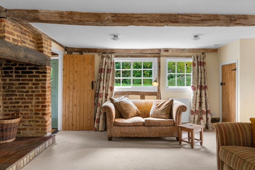 Images for Walden Road, Hadstock, CB21 EAID:4037033056 BID:2f5b1148-b901-4d34-9e72-64b6a96df570