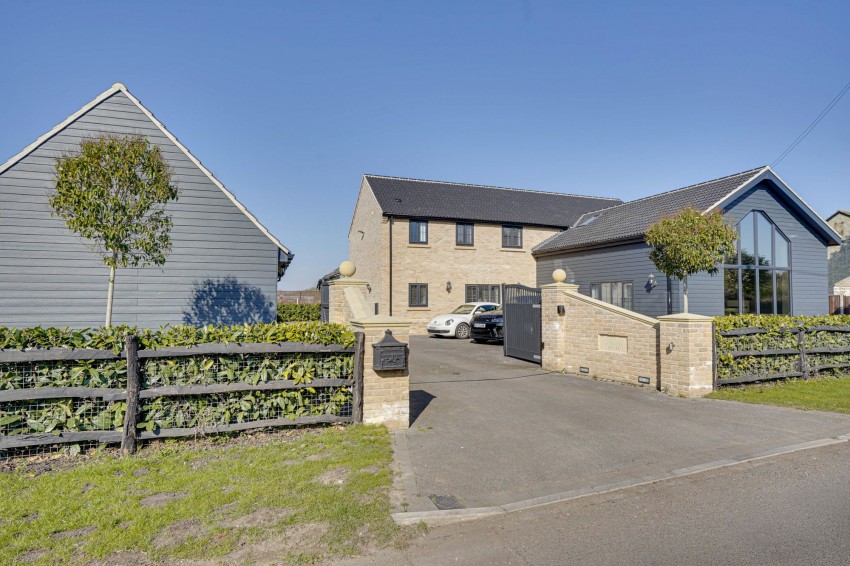 Images for Hasse Road, Soham, CB7 EAID:4037033056 BID:e22d2fe2-cd8a-4ee5-877e-aff44adbf8aa