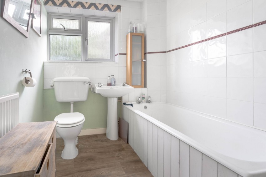 Images for Linden Way, Haddenham, CB6 EAID:4037033056 BID:e9c2a2d5-4edb-4404-af16-967a1de68210