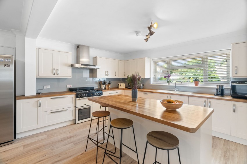 Images for Overcote Road, Over, CB24 EAID:4037033056 BID:e9c2a2d5-4edb-4404-af16-967a1de68210