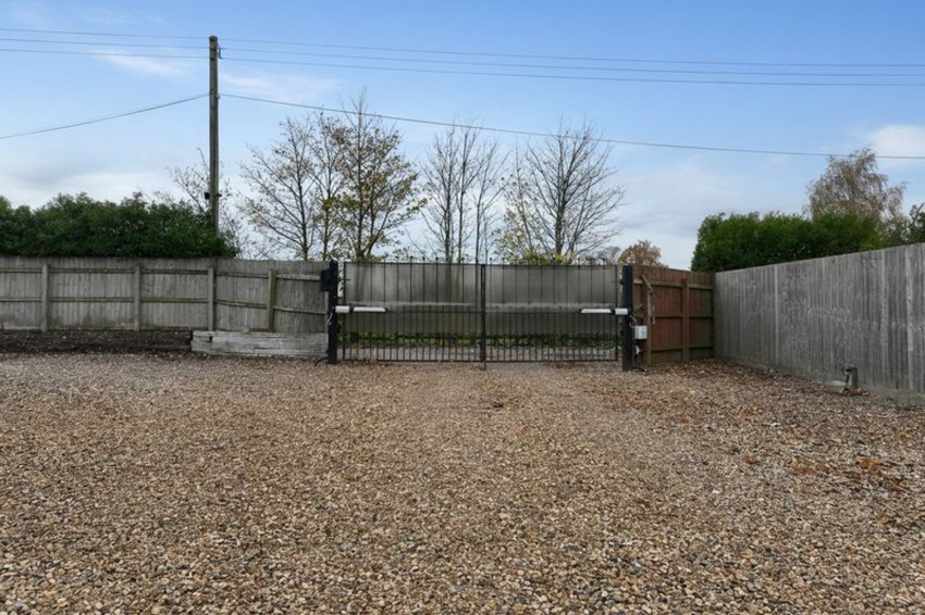 Images for Marsh Road, Walpole St. Andrew, PE14 EAID:4037033056 BID:1d497ef6-e698-4427-833a-3b42529ac059