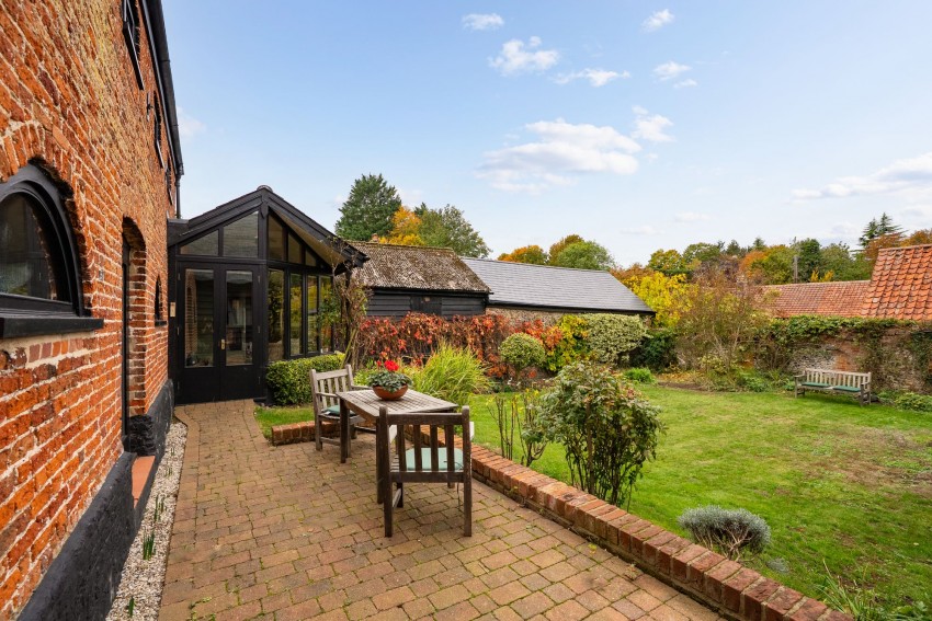 Images for Long Lane, Linton, CB21 EAID:4037033056 BID:2f5b1148-b901-4d34-9e72-64b6a96df570