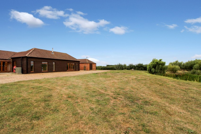 Images for Trinity Road, Walpole Highway, PE14 EAID:4037033056 BID:1d497ef6-e698-4427-833a-3b42529ac059