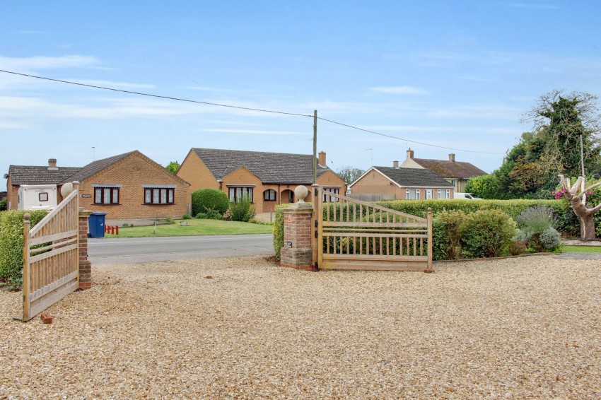 Images for Leverington Common, Leverington, PE13 EAID:4037033056 BID:1d497ef6-e698-4427-833a-3b42529ac059