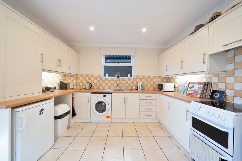 Images for High Street, Over, CB24 EAID:4037033056 BID:e9c2a2d5-4edb-4404-af16-967a1de68210