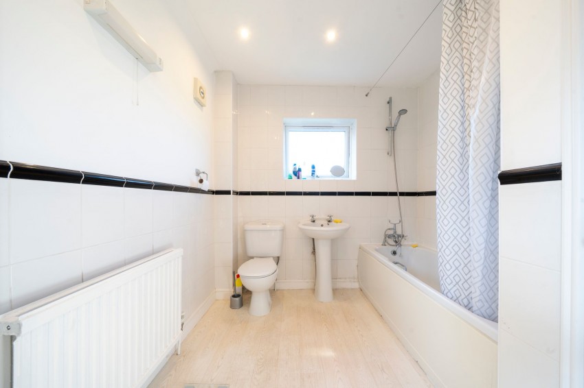 Images for High Street, Over, CB24 EAID:4037033056 BID:e9c2a2d5-4edb-4404-af16-967a1de68210