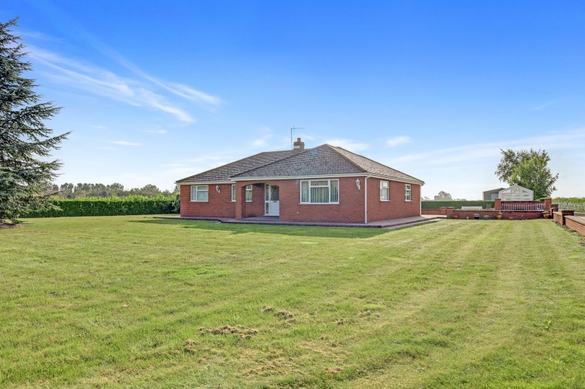 Images for Stone House Road, Upwell, PE14 EAID:4037033056 BID:1d497ef6-e698-4427-833a-3b42529ac059