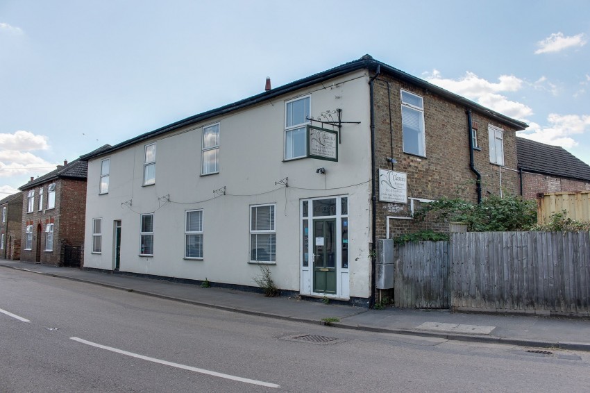 Images for Station Road, Manea, PE15 EAID:4037033056 BID:1d497ef6-e698-4427-833a-3b42529ac059