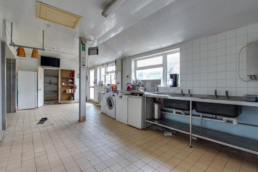 Images for Station Road, Manea, PE15 EAID:4037033056 BID:1d497ef6-e698-4427-833a-3b42529ac059