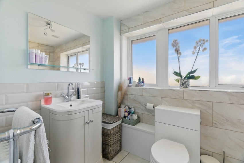 Images for Dolphin Close, Linton, CB21 EAID:4037033056 BID:2f5b1148-b901-4d34-9e72-64b6a96df570