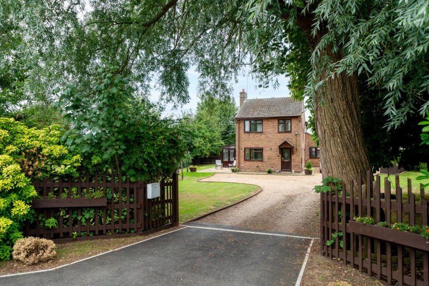 Images for Hundred Foot Bank, Littleport, CB6 EAID:4037033056 BID:d3db0e0c-3850-402c-b88b-52680bec4ac9