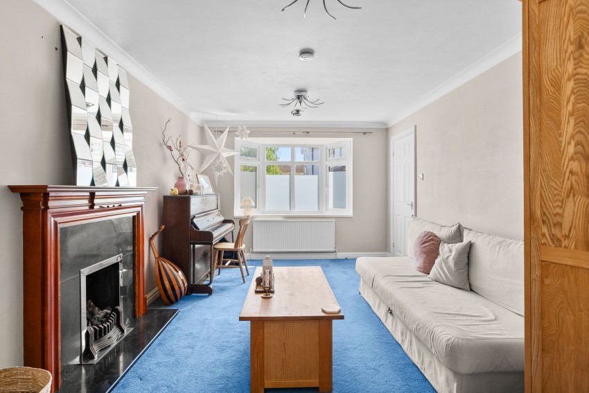 Images for Lonsdale, Linton, CB21 EAID:4037033056 BID:2f5b1148-b901-4d34-9e72-64b6a96df570