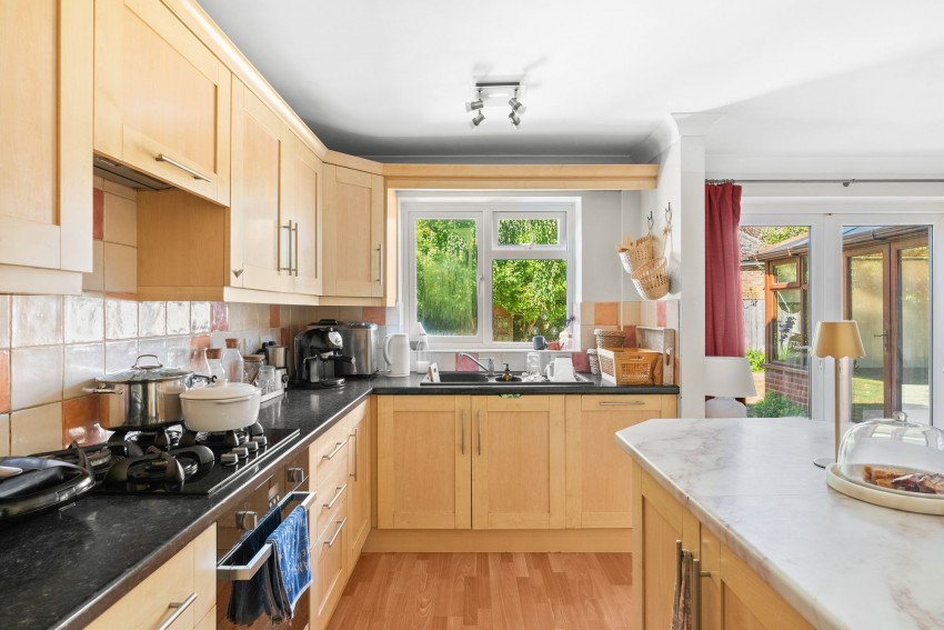 Images for Lonsdale, Linton, CB21 EAID:4037033056 BID:2f5b1148-b901-4d34-9e72-64b6a96df570