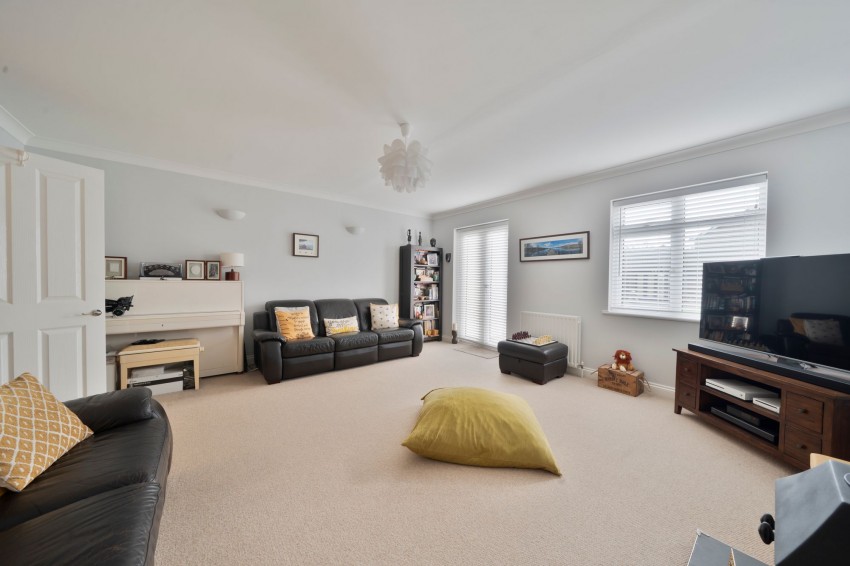 Images for Fen Road, Milton, CB24 EAID:4037033056 BID:df7a2b8e-b283-433c-96bc-9990089caf32