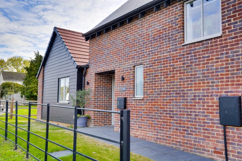 Images for Ash Drive, Ashley, CB8 EAID:4037033056 BID:e22d2fe2-cd8a-4ee5-877e-aff44adbf8aa