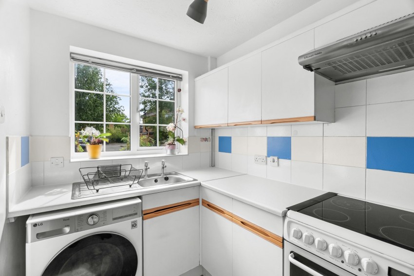 Images for Glover Close, Sawston, CB22 EAID:4037033056 BID:2f5b1148-b901-4d34-9e72-64b6a96df570