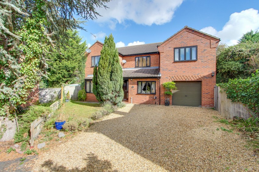 Images for Churchfield Way, Wisbech St. Mary, PE13 EAID:4037033056 BID:1d497ef6-e698-4427-833a-3b42529ac059