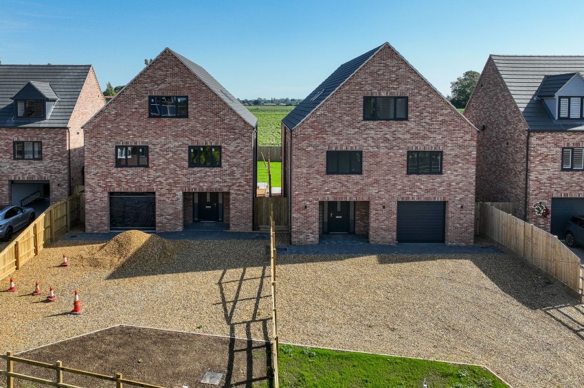 Images for Stow Road, Wiggenhall St. Mary Magdalen, PE34 EAID:4037033056 BID:1d497ef6-e698-4427-833a-3b42529ac059