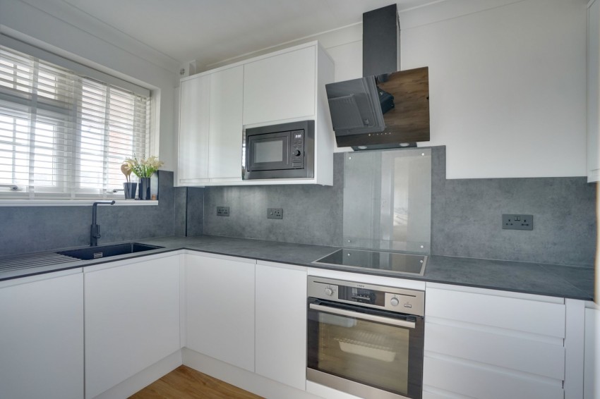 Images for Heath Road, Newmarket, CB8 EAID:4037033056 BID:e22d2fe2-cd8a-4ee5-877e-aff44adbf8aa